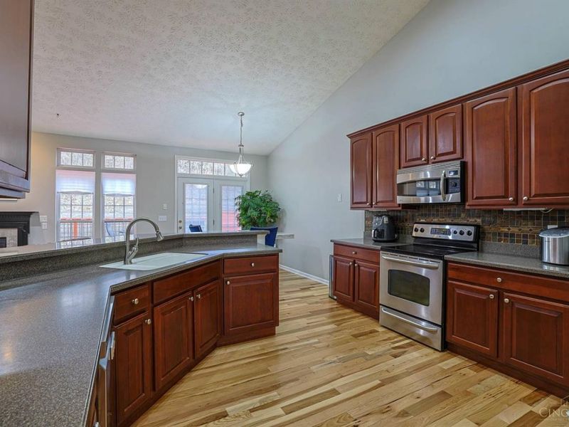 6793 Jennifer Lynn Drive, Cincinnati, OH 45248 Photo 13