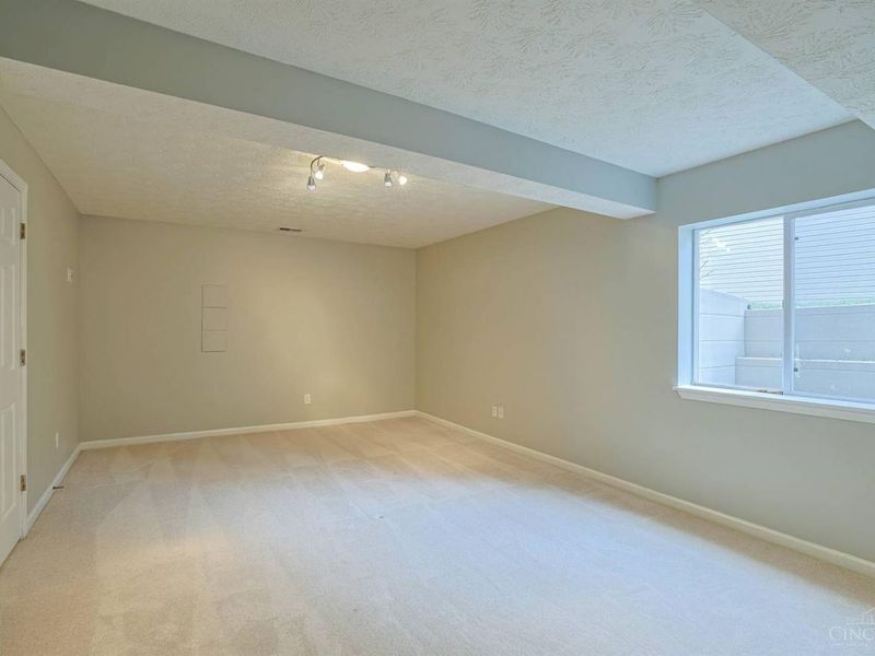 6793 Jennifer Lynn Drive, Cincinnati, OH 45248 Photo 26