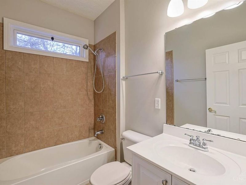 6793 Jennifer Lynn Drive, Cincinnati, OH 45248 Photo 37