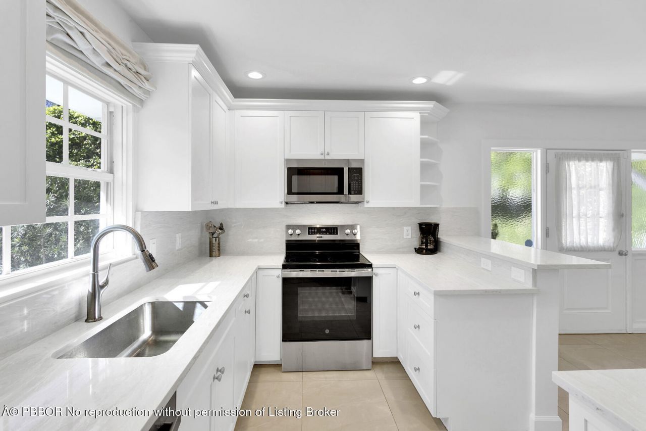 211 Miraflores Drive, Palm Beach, FL 33480 Photo