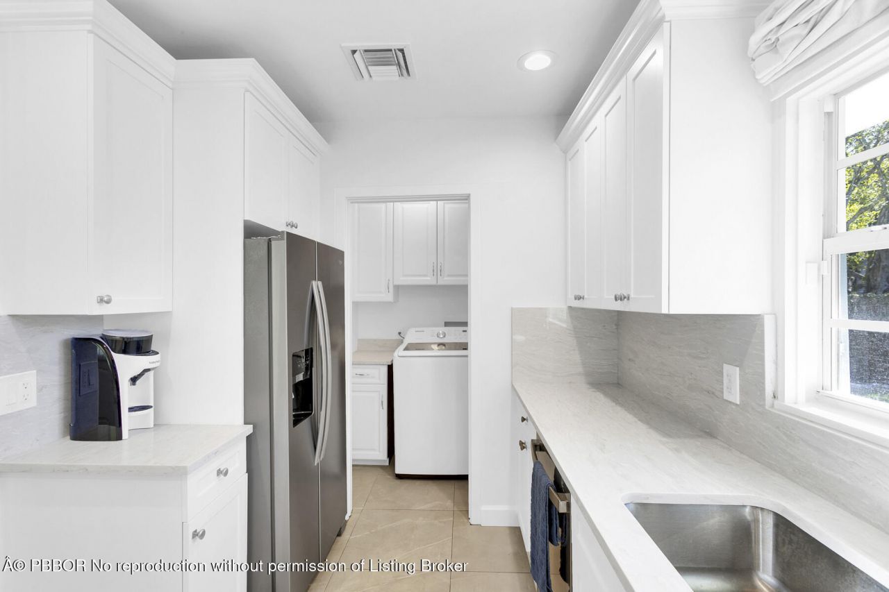 211 Miraflores Drive, Palm Beach, FL 33480 Photo