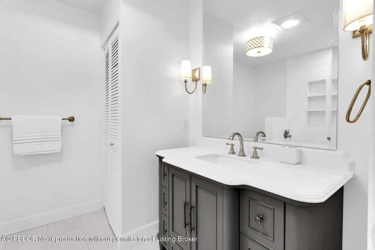 211 Miraflores Drive, Palm Beach, FL 33480 Photo