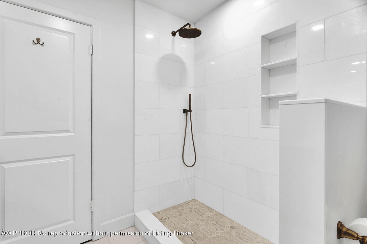 211 Miraflores Drive, Palm Beach, FL 33480 Photo