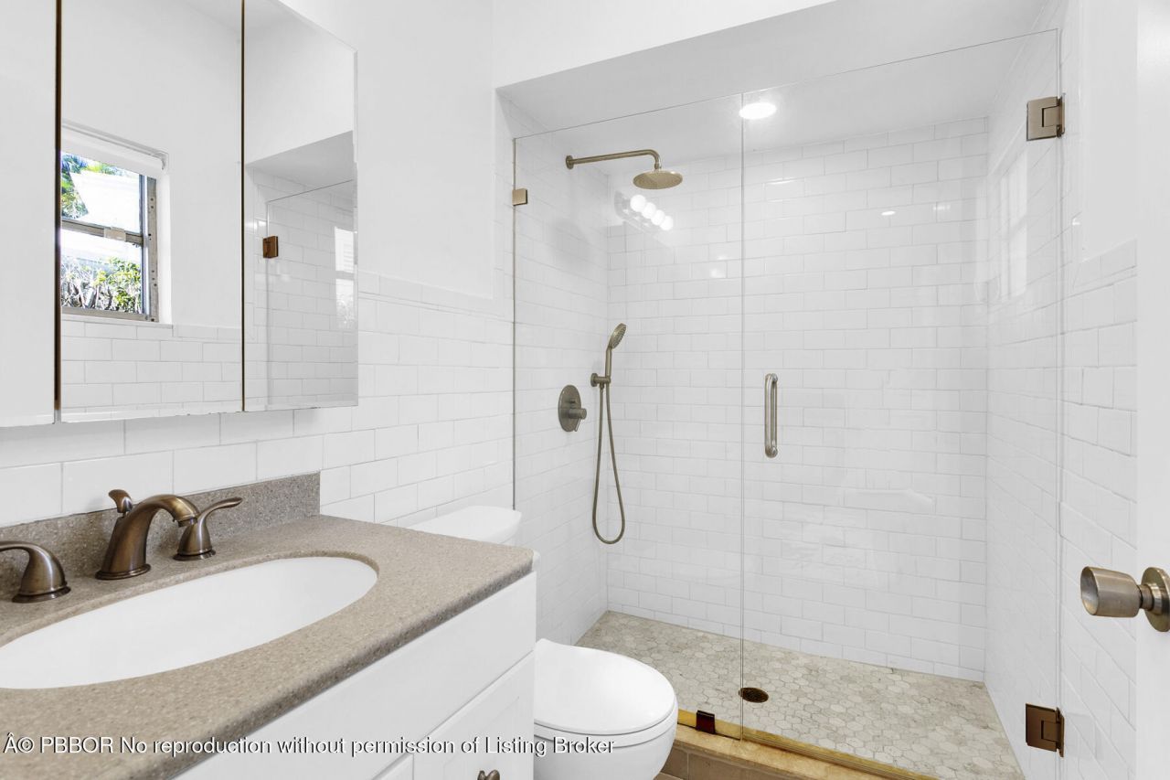 211 Miraflores Drive, Palm Beach, FL 33480 Photo