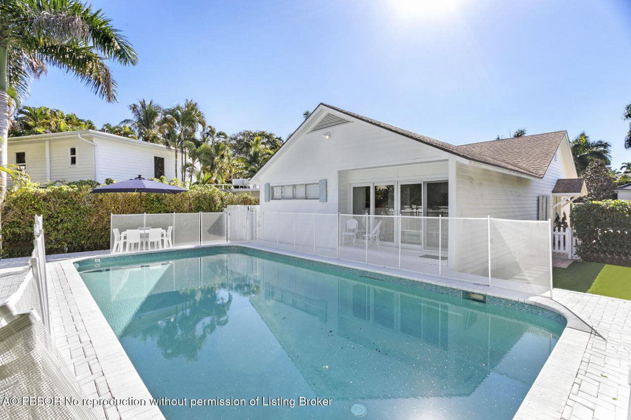 211 Miraflores Drive, Palm Beach, FL 33480 Photo