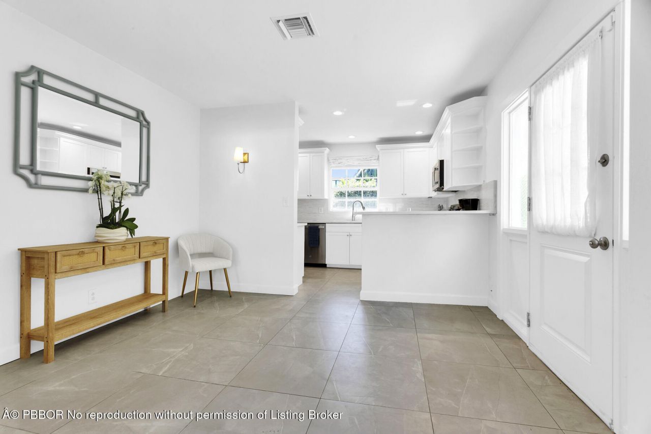 211 Miraflores Drive, Palm Beach, FL 33480 Photo