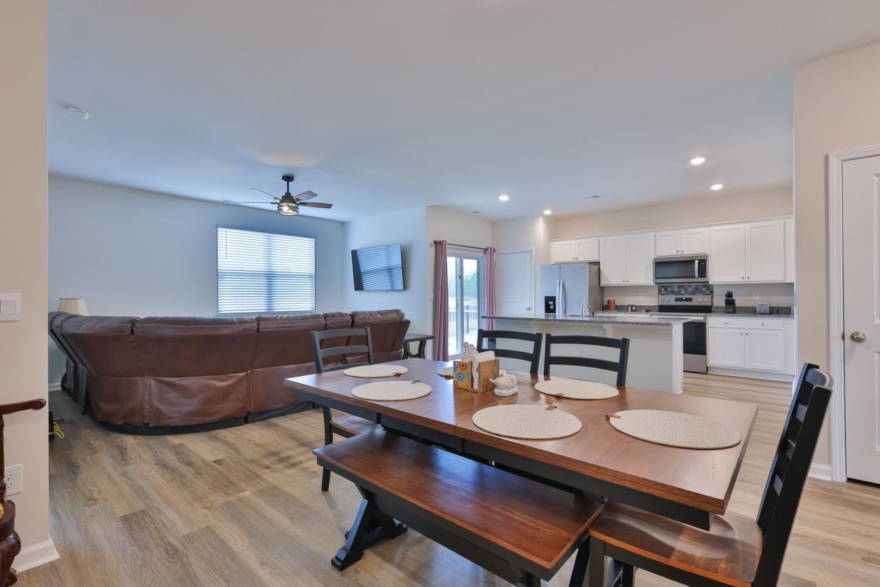 206 Carver Willow Dr.  Photo 5