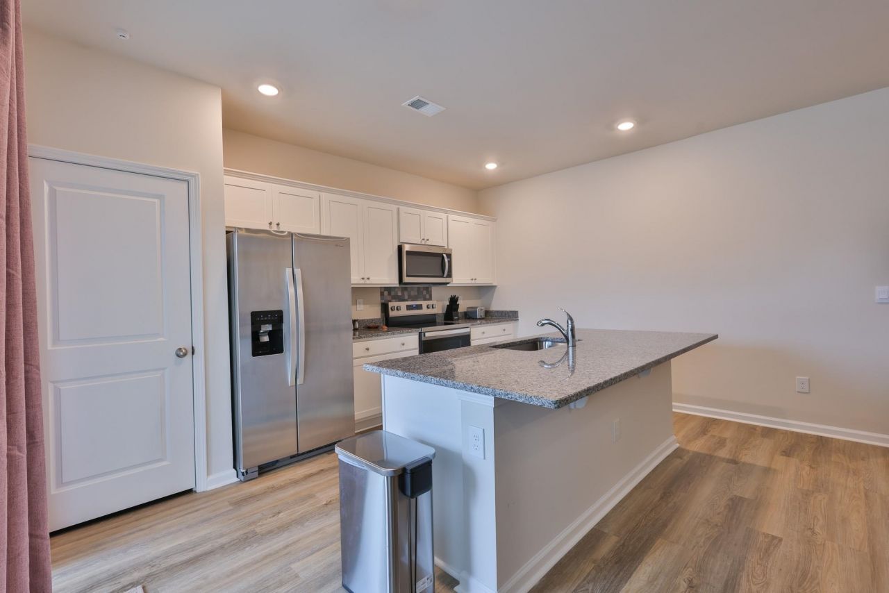 206 Carver Willow Dr.  Photo 7