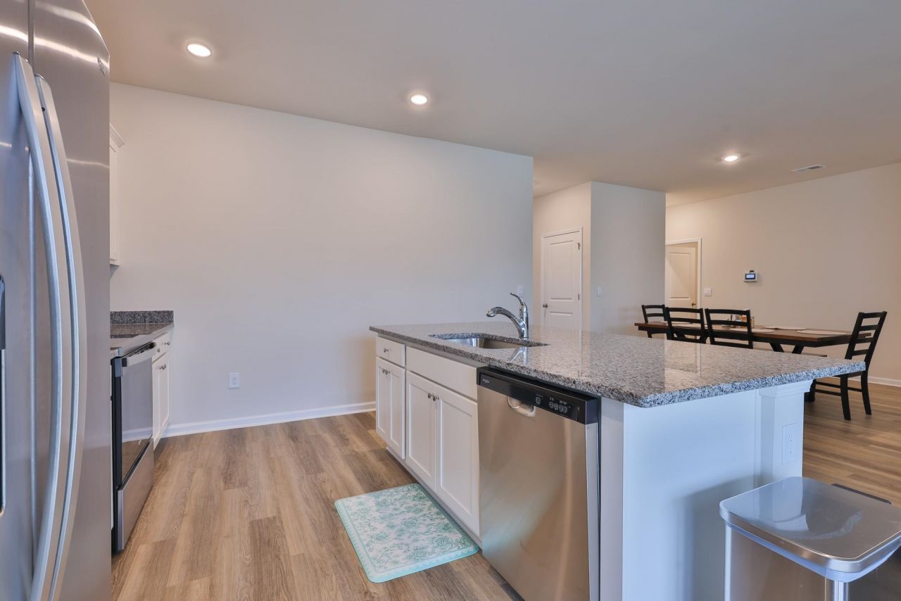 206 Carver Willow Dr. Photo 9