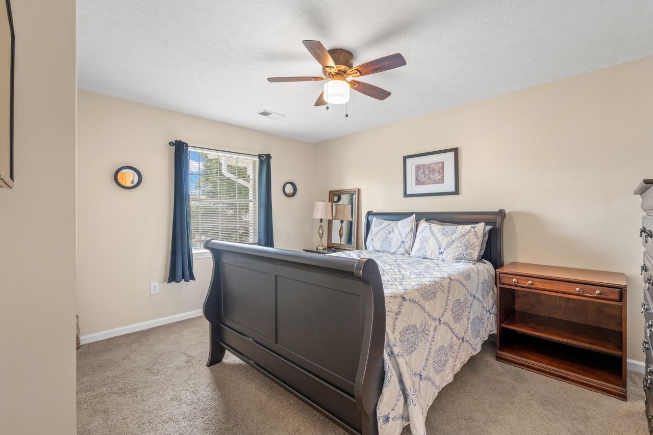 560 White River Dr. Photo 14