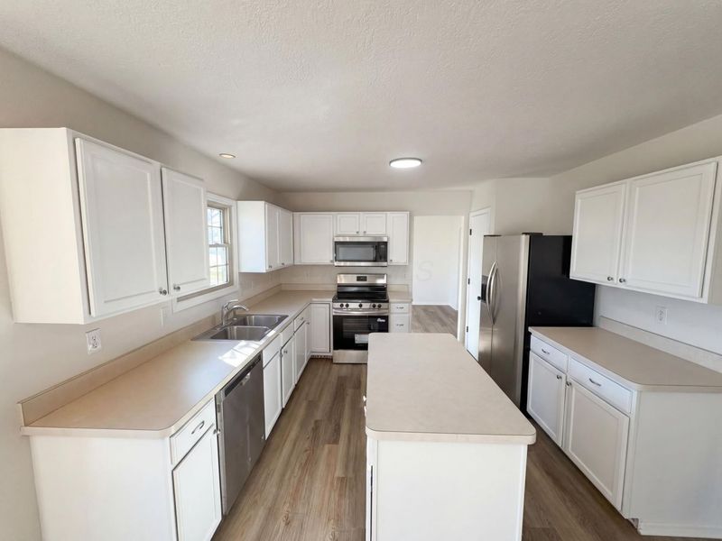 675 Scioto Meadows Boulevard , Grove City, OH 43123 Photo 2