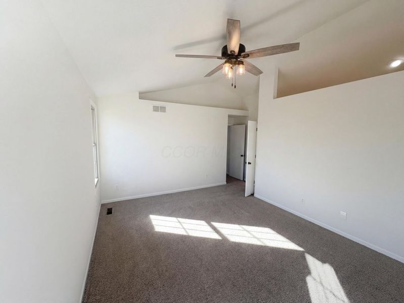 675 Scioto Meadows Boulevard , Grove City, OH 43123 Photo 25