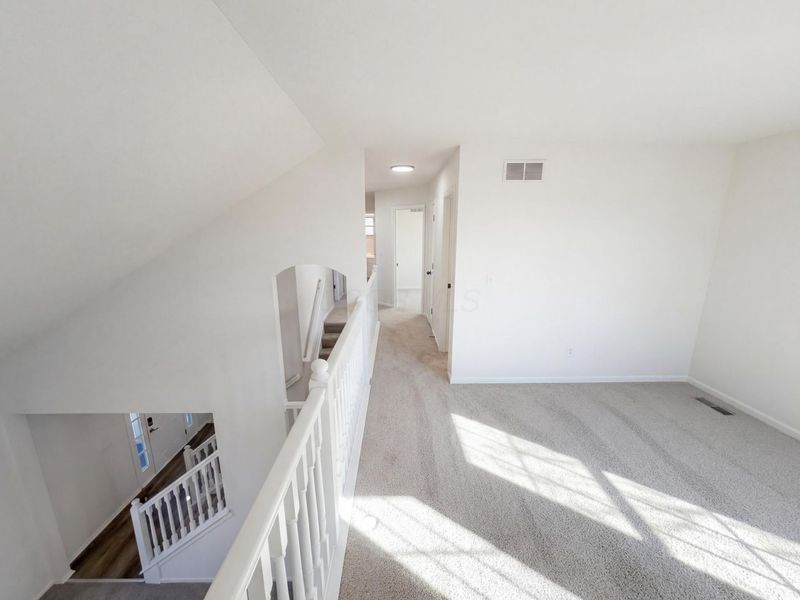 675 Scioto Meadows Boulevard , Grove City, OH 43123 Photo 7