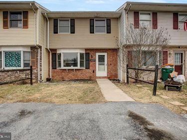 14895 ROBINHOOD CIRCLE, GREENCASTLE, PA 17225