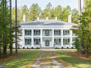 7622 FARMVILLE ROAD , FARMVILLE, VA 23901