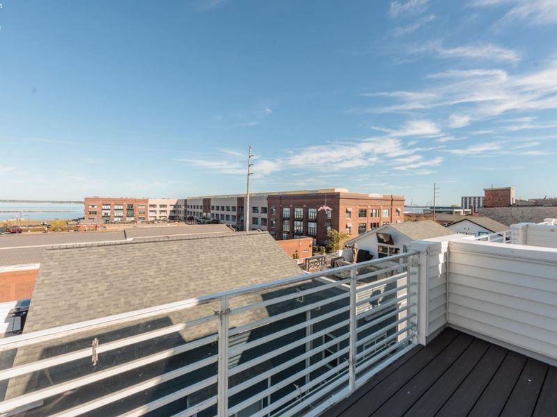 415 W Water Street, Sandusky, OH 44870 Photo 4