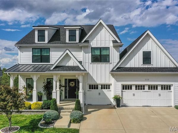 16900 Red Dragon Place, Wildwood, MO 63011