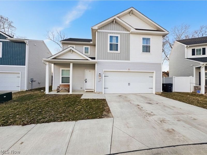 524 Auld Farm Circle, Akron, OH 44320 Photo 1