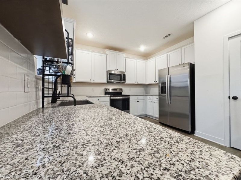 524 Auld Farm Circle, Akron, OH 44320 Photo 13