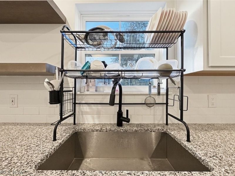 524 Auld Farm Circle, Akron, OH 44320 Photo 14