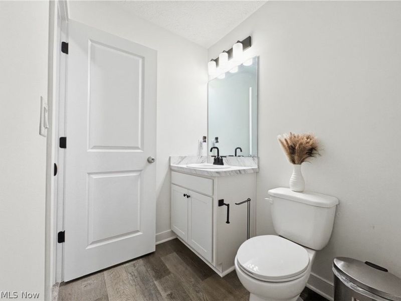 524 Auld Farm Circle, Akron, OH 44320 Photo 36