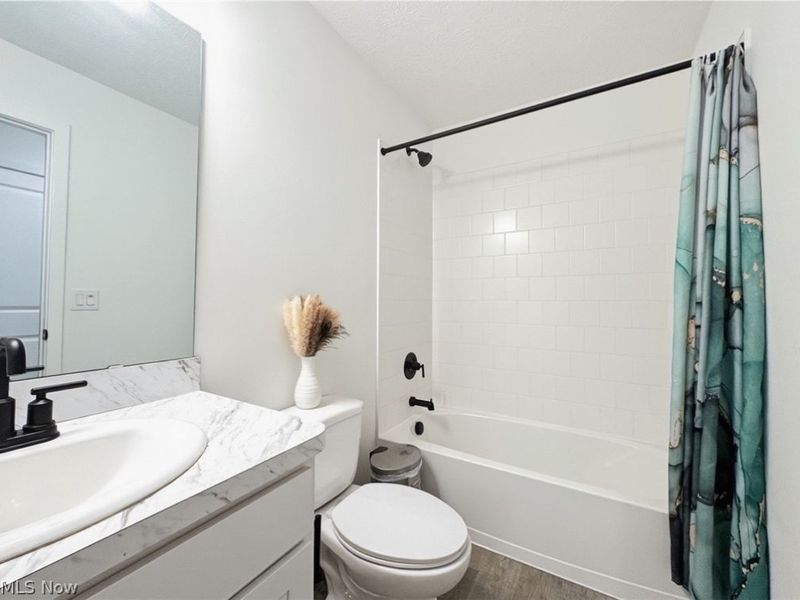 524 Auld Farm Circle, Akron, OH 44320 Photo 37