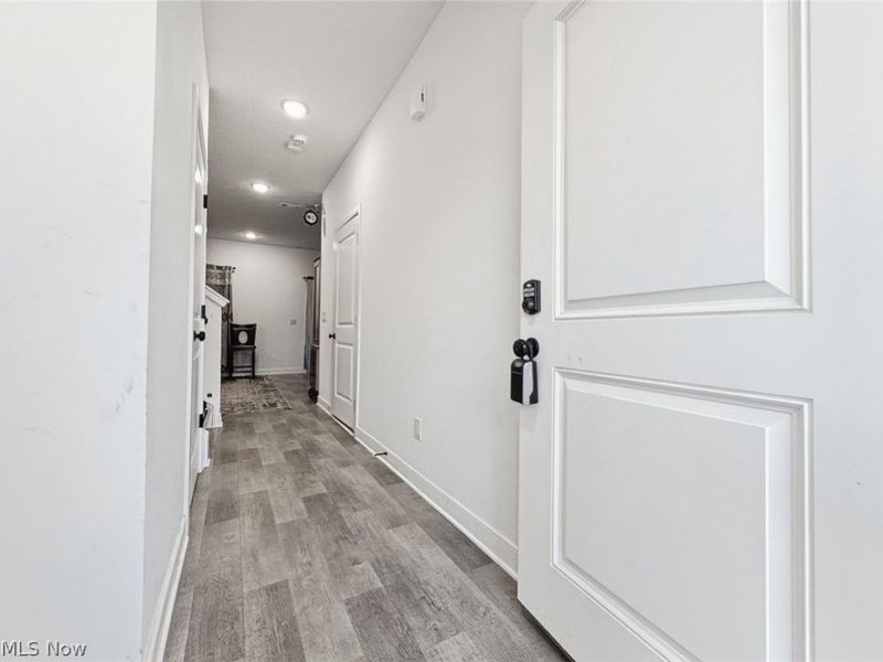 524 Auld Farm Circle, Akron, OH 44320 Photo 6