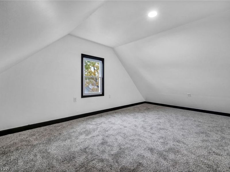 12001 Oakview Avenue, Unit UP, Cleveland, OH 44108 Photo 9