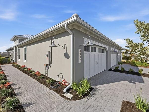 8937 Calypso CT, NAPLES, FL 34112