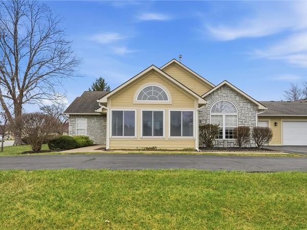 2061 W 139th Terrace, Leawood, KS 66224