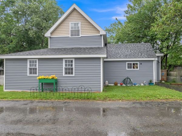 21 Myrtle Ave, Sterling, MA 01564