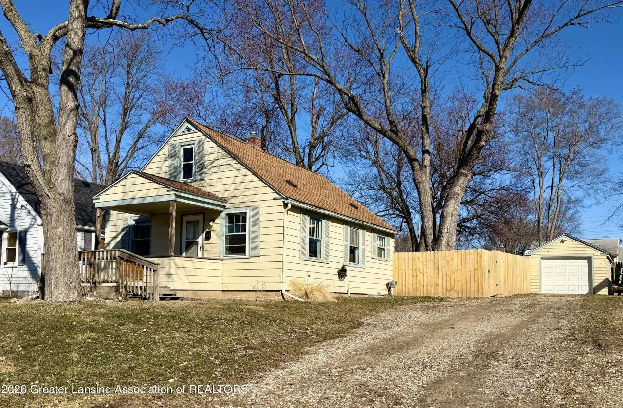 3439 Lowcroft Avenue, Lansing, MI 48910 Main Photo
