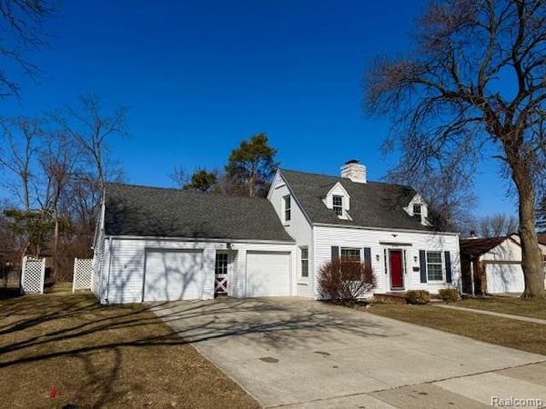4302 SHERIDAN Drive, Royal Oak, MI 48073