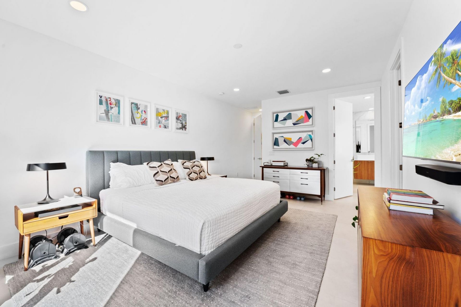 907 NE 16th Avenue, Fort Lauderdale, FL 33304 Photo