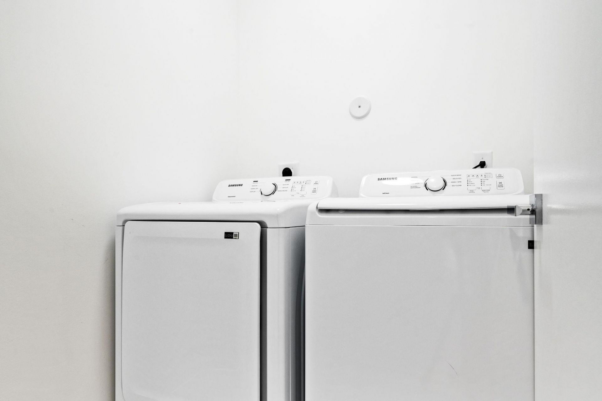 907 NE 16th Avenue, Fort Lauderdale, FL 33304 Photo