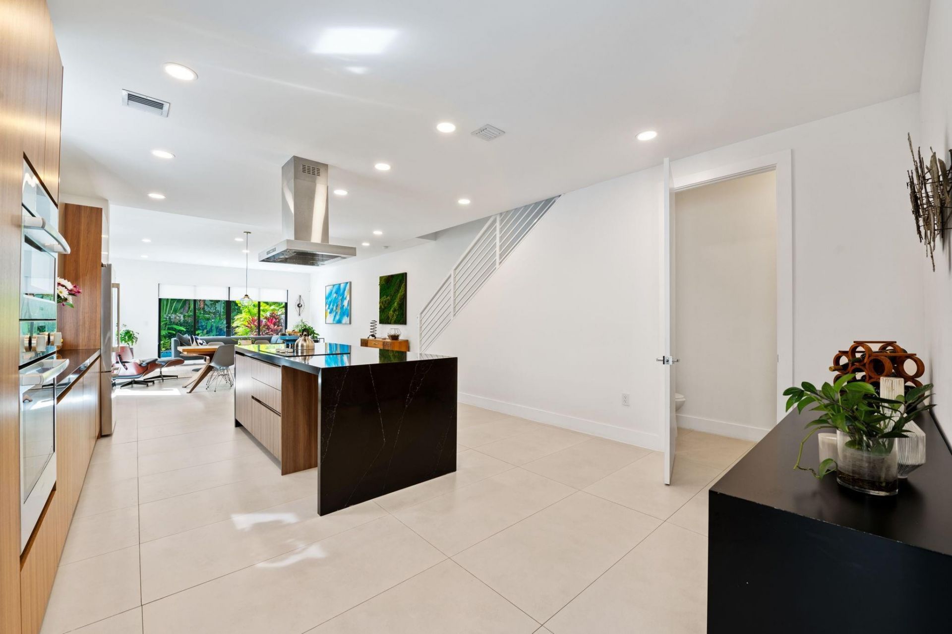 907 NE 16th Avenue, Fort Lauderdale, FL 33304 Photo