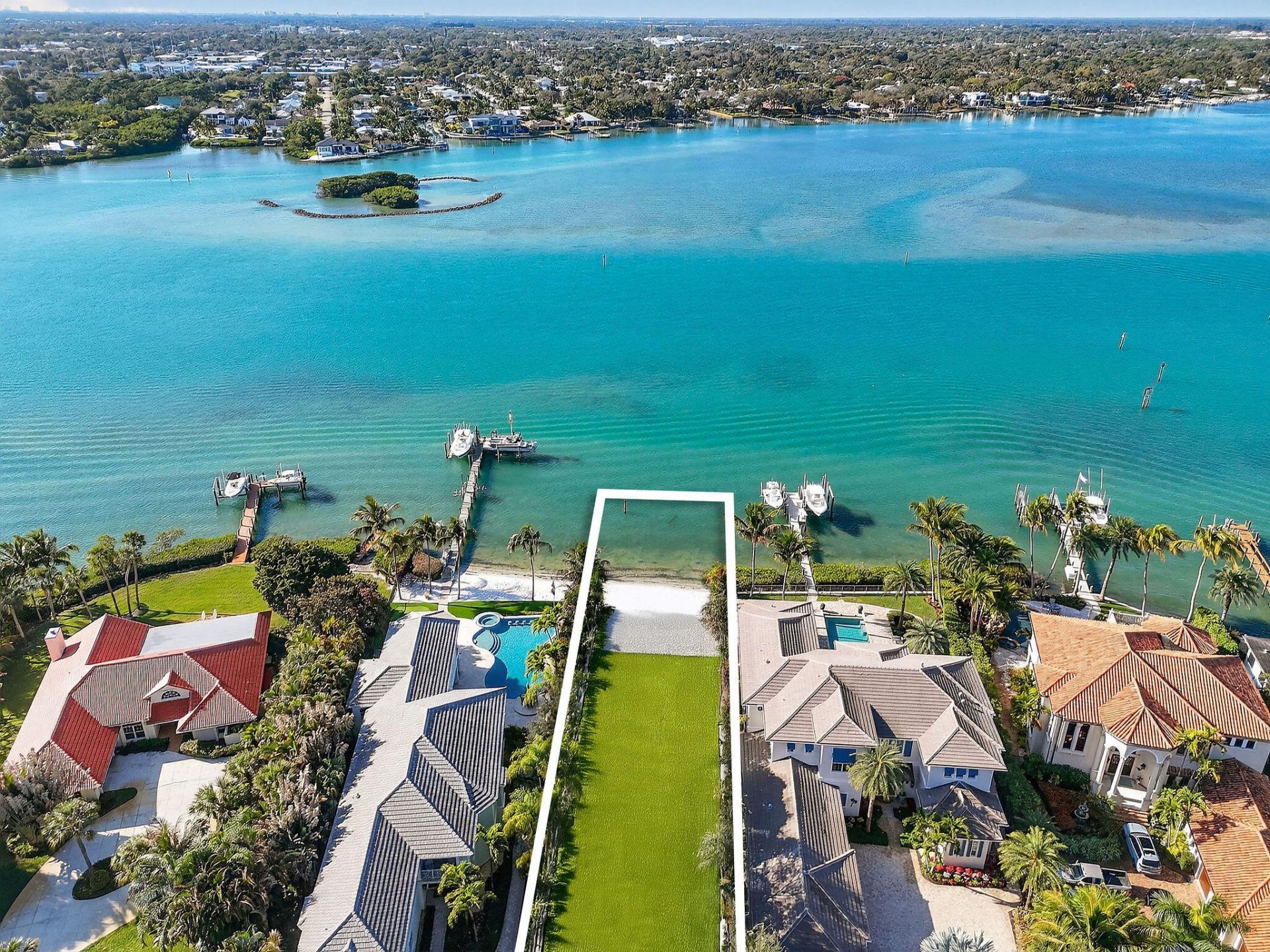 114 W Riverside Drive, Jupiter, FL 33469 Photo