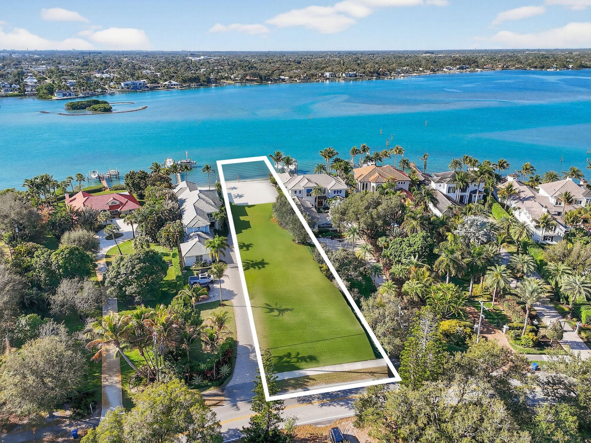 114 W Riverside Drive, Jupiter, FL 33469 Photo