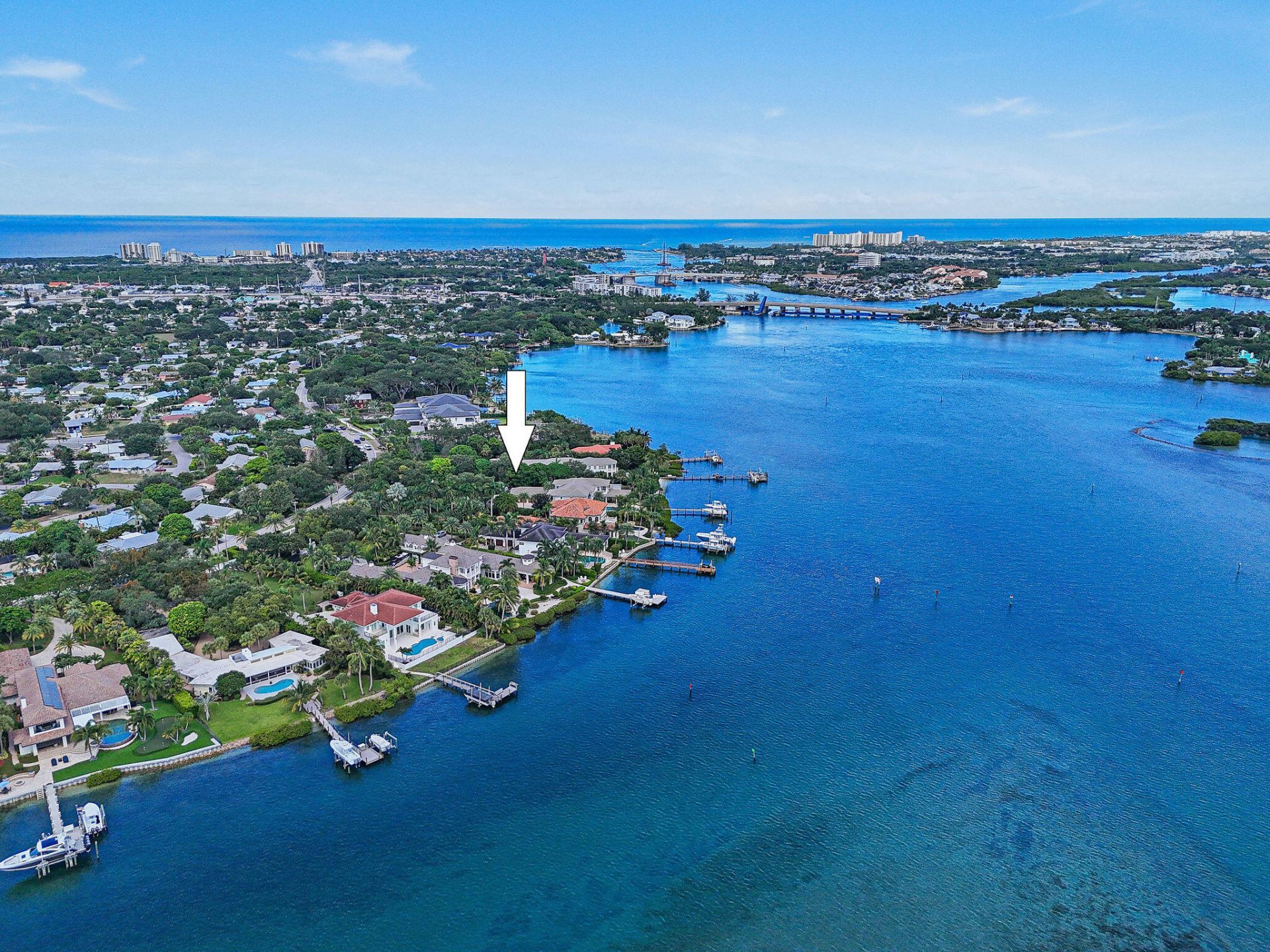 114 W Riverside Drive, Jupiter, FL 33469 Photo