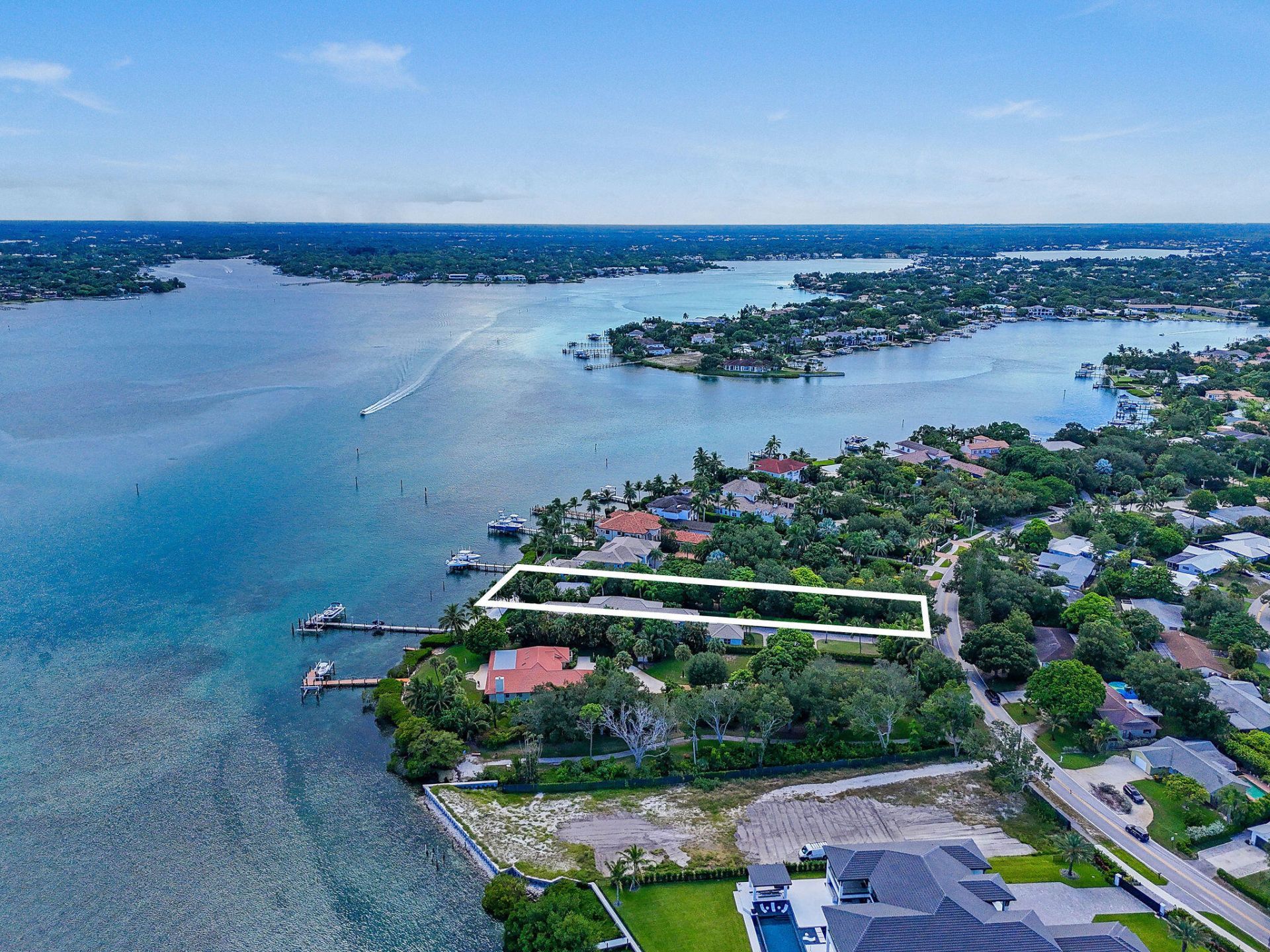 114 W Riverside Drive, Jupiter, FL 33469 Photo