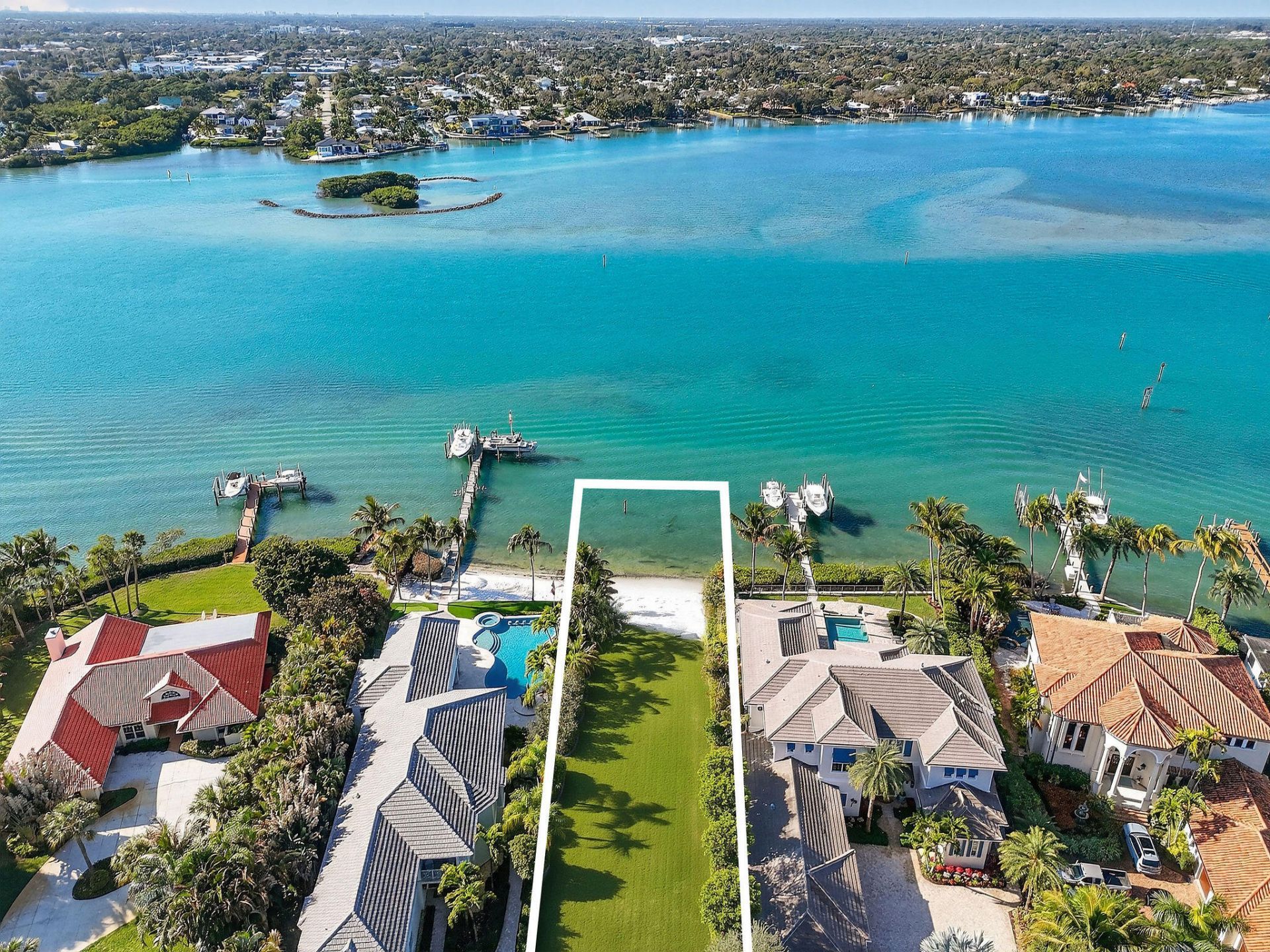 114 W Riverside Drive, Jupiter, FL 33469 Photo