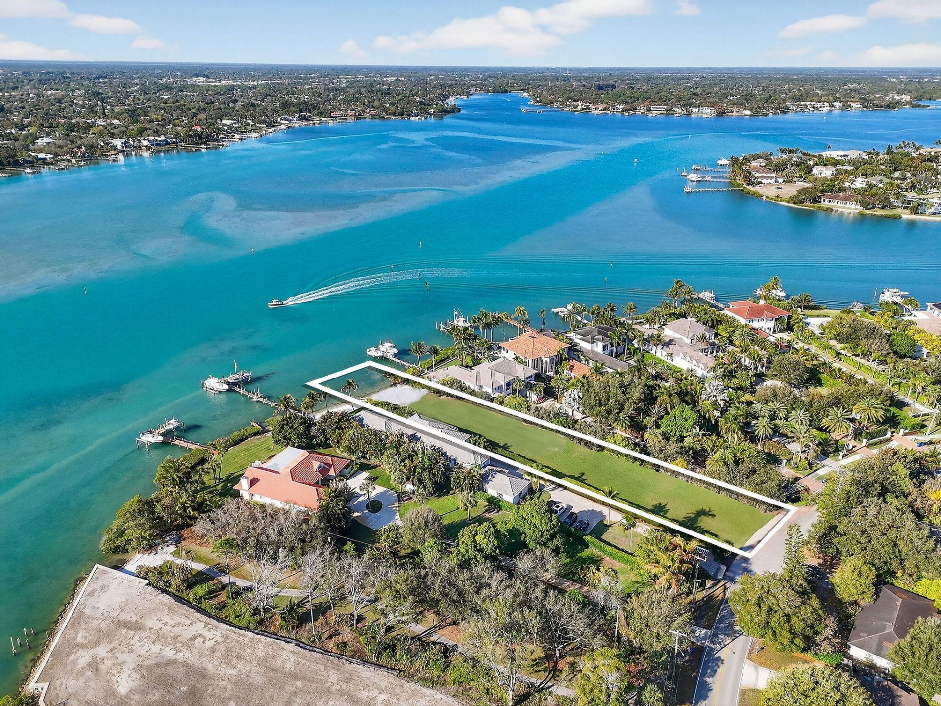 114 W Riverside Drive, Jupiter, FL 33469 Photo