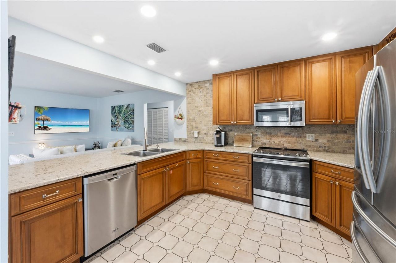 417 Poinsettia Road, Anna Maria, FL 34216 Photo