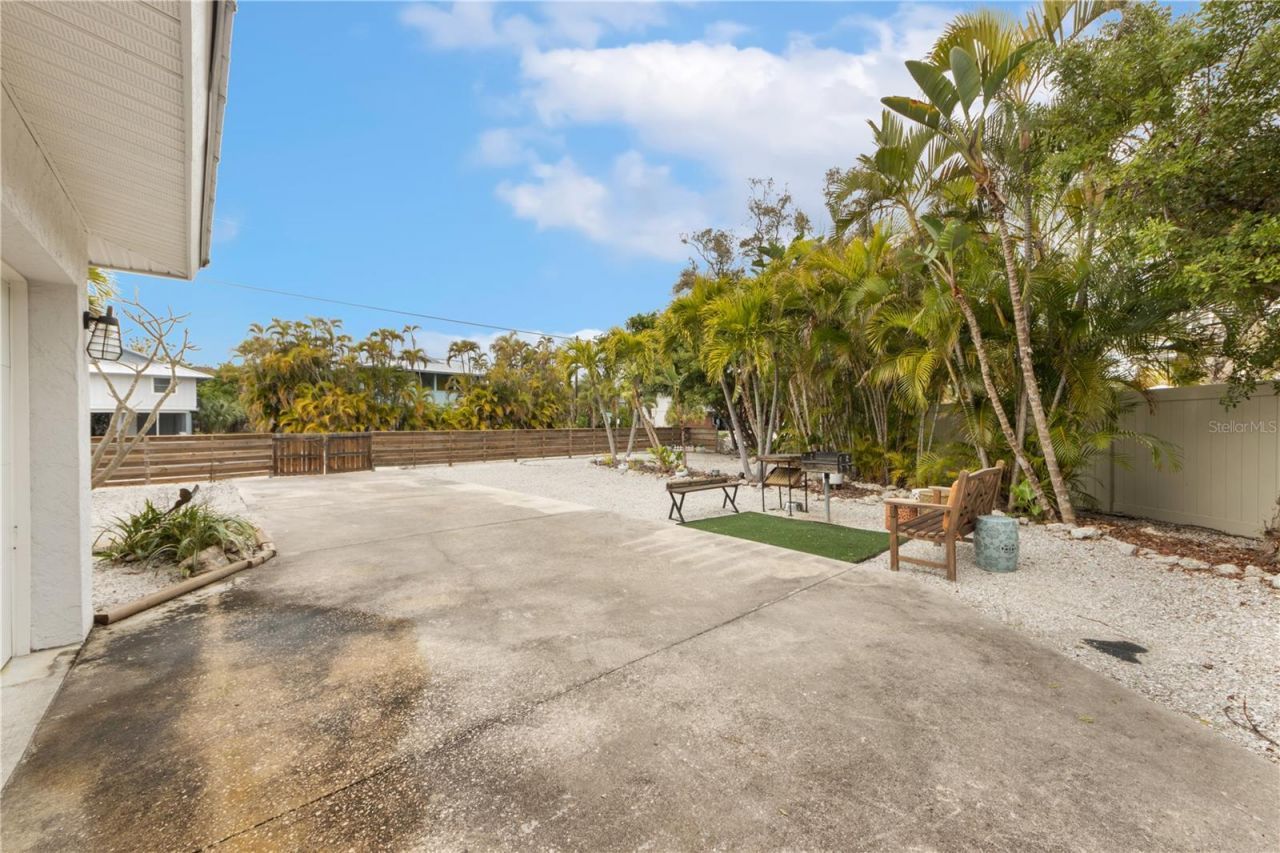 417 Poinsettia Road, Anna Maria, FL 34216 Photo