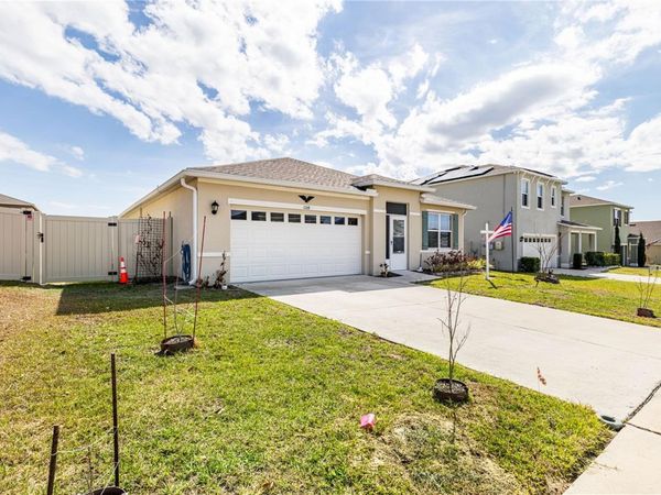 1768 HENIN CIRCLE, TAVARES, FL 32778
