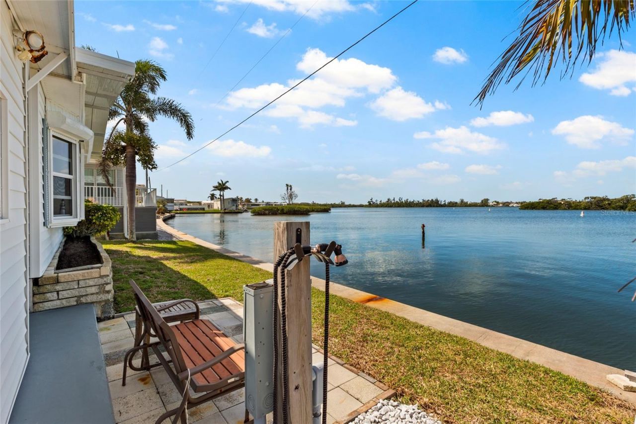 323 Terra Ceia Drive, Palmetto, FL 34221 Photo