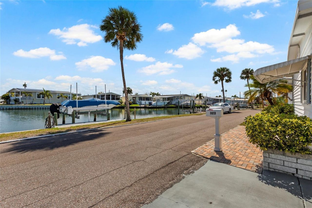 323 Terra Ceia Drive, Palmetto, FL 34221 Photo