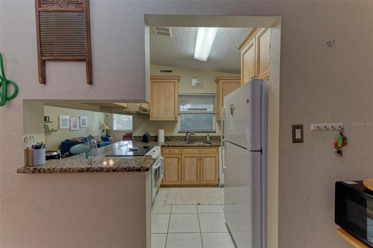 2886 Wood Street, Sarasota, FL 34237 Photo