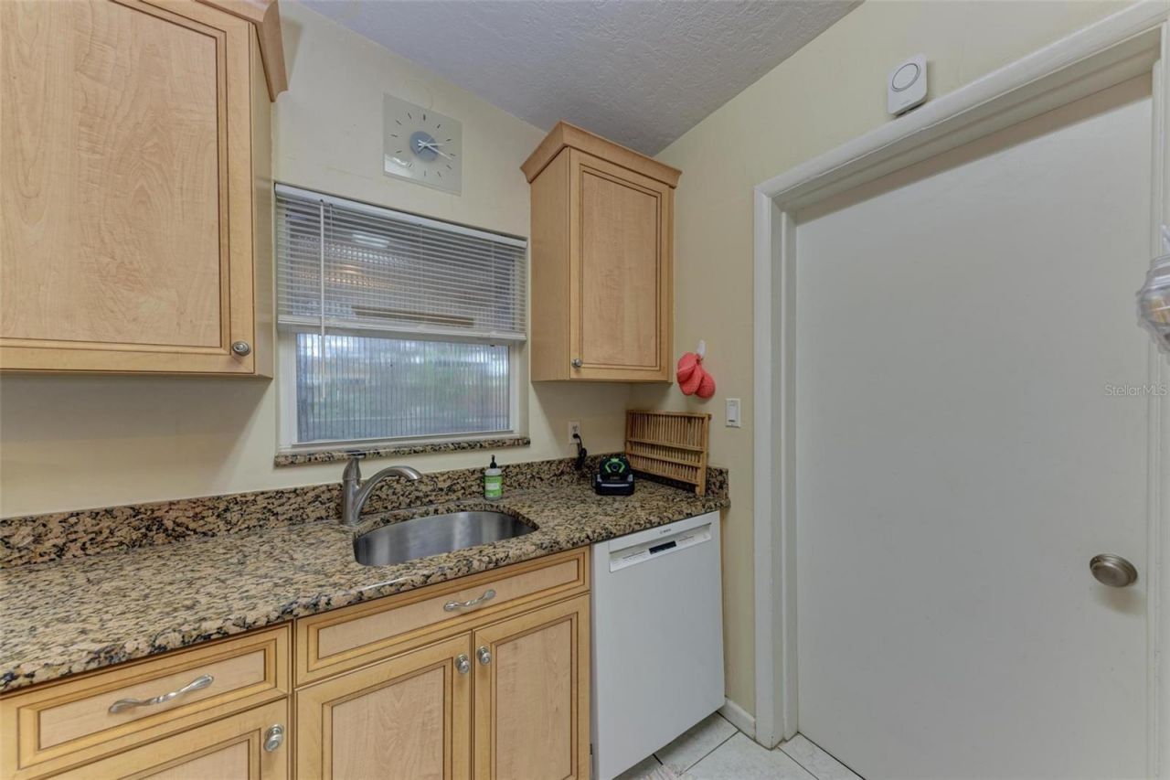 2886 Wood Street, Sarasota, FL 34237 Photo