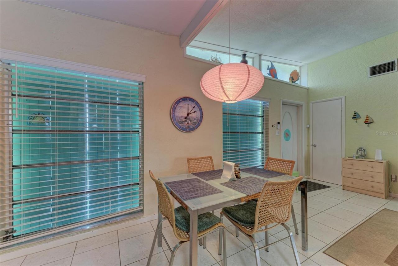 2886 Wood Street, Sarasota, FL 34237 Photo